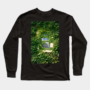 Ivy covered window Long Sleeve T-Shirt